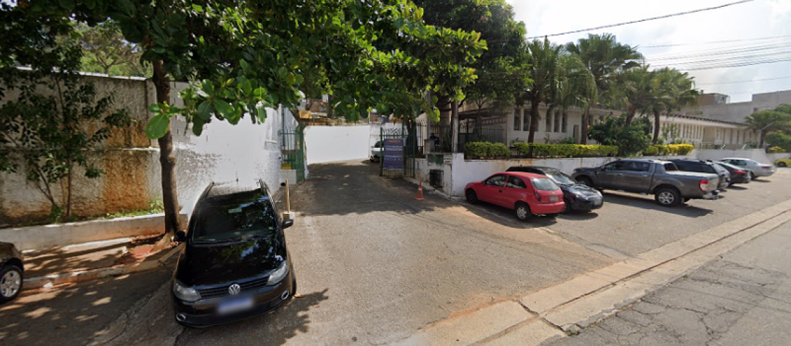 Coroa-de-Flores-Cemitério-Chora-Menino