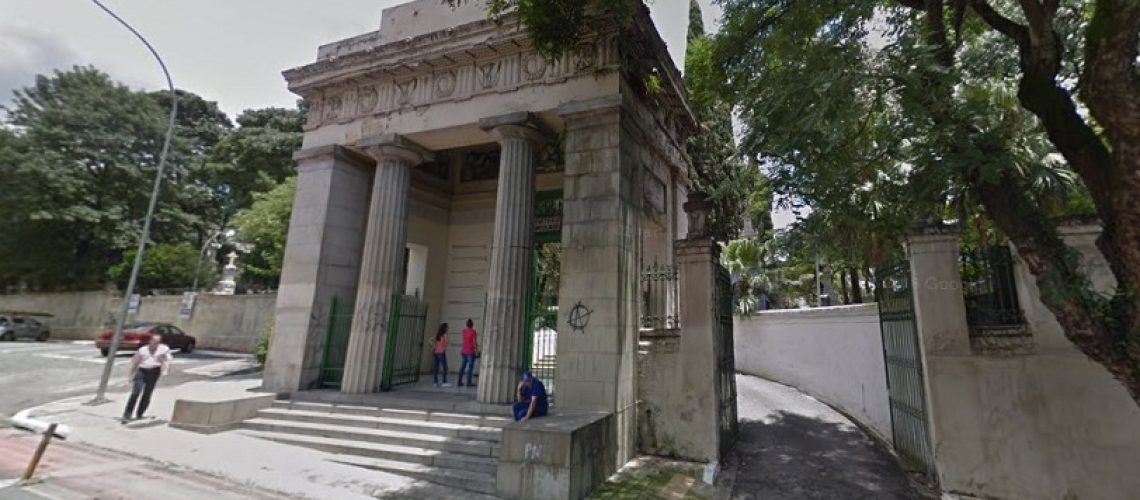coroa-de-flores-cemiterio-consolação