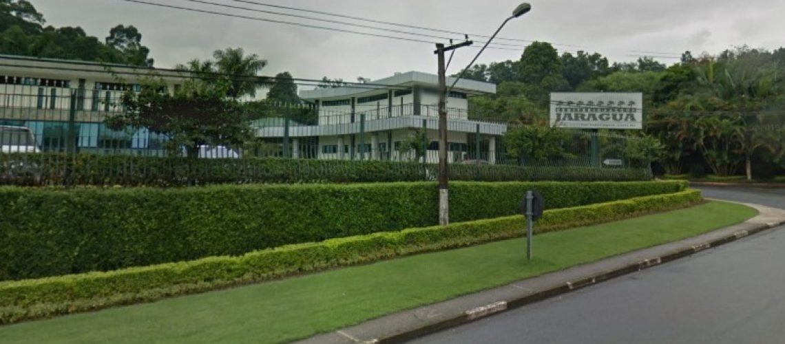 Coroa-de-Flores-Cemitério-Jaraguá
